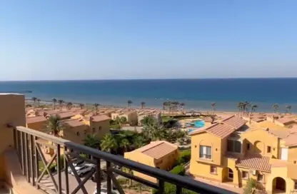 (بنتهاوس  (روف - 3 غرف نوم - 2 حمامات للبيع في لافيستا توباز - لافيستا - العين السخنة - السويس
