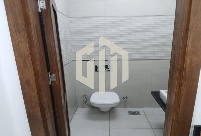 8100876 - Property Image 2