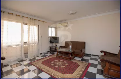 Apartment - 3 Bedrooms - 1 Bathroom for sale in Camp Chezar - Hay Wasat - Alexandria