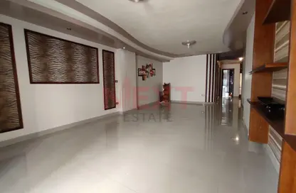 شقة - 3 غرف نوم - 2 حمامات للبيع في شارع محمود العيسوي - سيدي بشر - حي اول المنتزة - الاسكندرية شقة - 3 غرف نوم - 2 حمامات للبيع في شارع محمود العيسوي - سيدي بشر - حي اول المنتزة - الاسكندرية