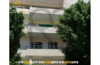 Whole Building - 7+ Bedrooms - 6 Bathrooms for sale in 5th District - 6 October City - Giza