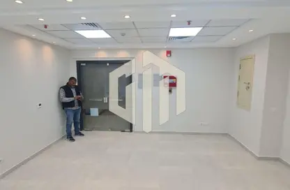 مساحات مكتبية - استوديو - 2 حمامات للايجار في هايد بارك - مدينة القاهرة الجديدة - القاهرة