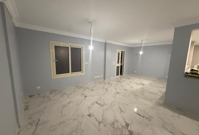 8220569 - Property Image 2