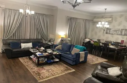 فيلا - 4 غرف نوم - 3 حمامات للبيع في حدائق المهندسين - الحي الرابع - الشيخ زايد - الجيزة