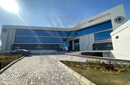 Clinic - Studio - 1 Bathroom for sale in ELEGANTRY - District 1 - The 5th Settlement - New Cairo City - Cairo