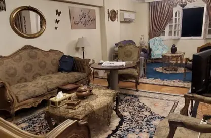 شقة - 3 غرف نوم - 2 حمامات للبيع في شارع محمد كامل الحاروني - المنطقة السادسة - مدينة نصر - القاهرة