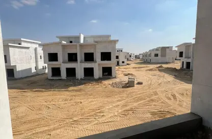 بناية كاملة - 3 غرف نوم - 3 حمامات للبيع في كريك تاون - التجمع الاول - مدينة القاهرة الجديدة - القاهرة