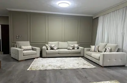 Penthouse - 4 Bedrooms - 5 Bathrooms for sale in The Courtyards - Sheikh Zayed Compounds - Sheikh Zayed City - Giza