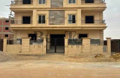 Apartment - 3 Bedrooms - 2 Bathrooms for sale in Bait Alwatan - The 5th Settlement - New Cairo City - Cairo