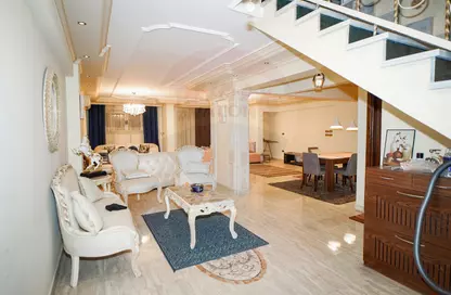 Duplex - 4 Bedrooms - 2 Bathrooms for sale in Al Nasr St. - Smouha - Hay Sharq - Alexandria