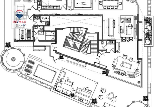 8245163 - Property Image 2