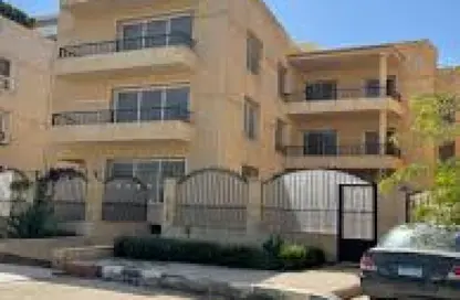 Villa - 7+ Bedrooms - 6 Bathrooms for rent in Ganoob El Acadimia - New Cairo City - Cairo
