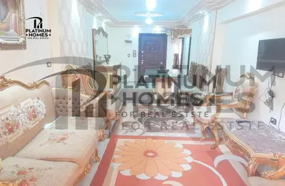 Apartment - 3 Bedrooms - 1 Bathroom for sale in Farouk Abdel Wahab St. - Miami - Hay Awal El Montazah - Alexandria