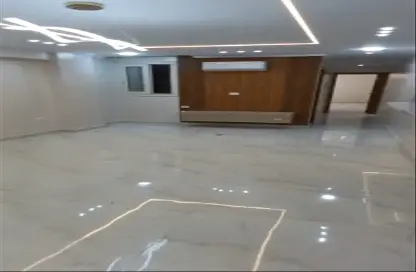 مساحات مكتبية - استوديو - 3 حمامات للايجار في شارع البطل احمد عبد العزيز - المهندسين - الجيزة