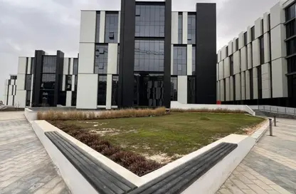 مساحات مكتبية - استوديو - 2 حمامات للايجار في هايد بارك - مدينة القاهرة الجديدة - القاهرة