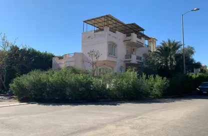 Villa - 4 Bedrooms - 6 Bathrooms for sale in Yasmine District - 14th District - Sheikh Zayed City - Giza