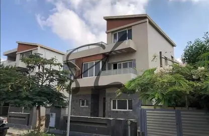 Villa - 3 Bedrooms - 3 Bathrooms for sale in American University Housing District - 5th Settlement Compounds - The 5th Settlement - New Cairo City - Cairo