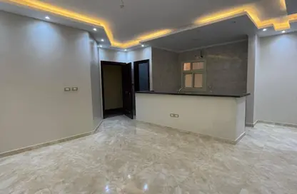 Apartment - 2 Bedrooms - 2 Bathrooms for sale in North Lotus - El Lotus - New Cairo City - Cairo