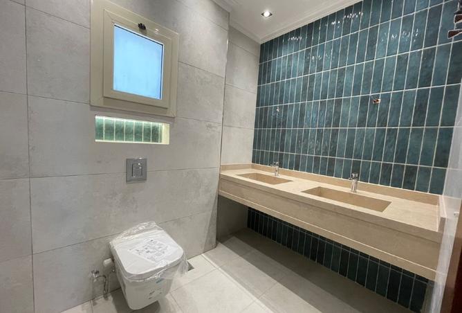 8077309 - Property Image 2