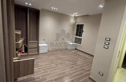 Apartment - 3 Bedrooms - 2 Bathrooms for sale in Degla Palms - Al Wahat Road - 6 October City - Giza