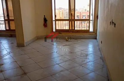 Apartment - 3 Bedrooms - 1 Bathroom for rent in Masaken Zahraa Nasr City St. - Zahraa Madinat Nasr - Nasr City - Cairo