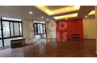 شقة - غرفة نوم - 1 حمام للبيع في شارع اسماعيل محمد - الزمالك - القاهرة