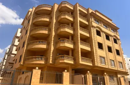 Apartment - 3 Bedrooms - 3 Bathrooms for sale in North Lotus - El Lotus - New Cairo City - Cairo