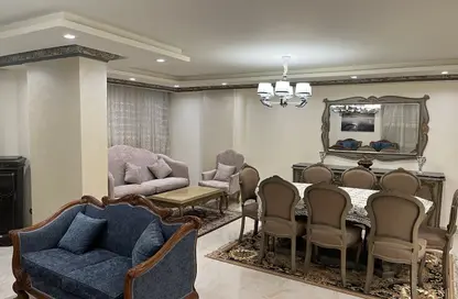 شقة - 3 غرف نوم - 2 حمامات للايجار في شارع احمد قاسم جوده - المنطقة الأولى - مدينة نصر - القاهرة