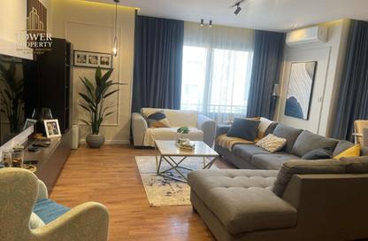 Apartment - 2 Bedrooms - 2 Bathrooms for sale in Palm Hills Village Gate - South Investors Area - New Cairo City - Cairo