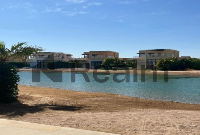 8048080 - Property Image 2