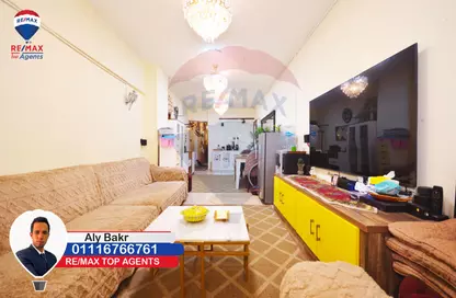 Apartment - 2 Bedrooms - 1 Bathroom for sale in Camp Chezar - Hay Wasat - Alexandria