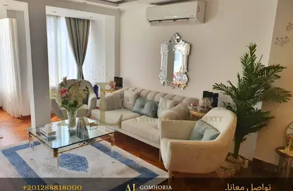 Apartment - 2 Bedrooms - 2 Bathrooms for sale in Yehia Ibrahim St. - Zamalek - Cairo