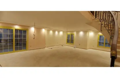 Duplex - 4 Bedrooms - 3 Bathrooms for sale in Zahraa El Maadi - Hay El Maadi - Cairo