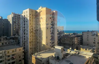 شقة - 3 غرف نوم - 3 حمامات للبيع في سابا باشا - حي شرق - الاسكندرية
