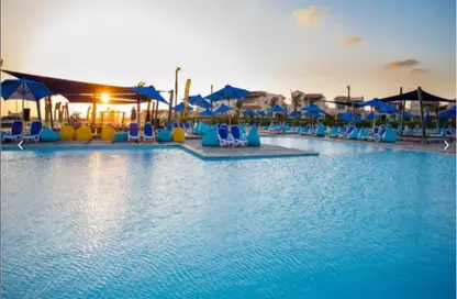 Chalet - 3 Bedrooms - 3 Bathrooms for sale in Mountain View - Ras Al Hekma - North Coast