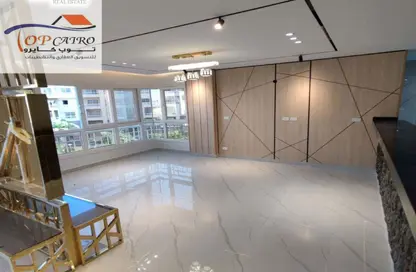 Apartment - 3 Bedrooms - 3 Bathrooms for sale in Madinaty - Cairo