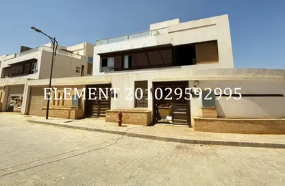Villa - 5 Bedrooms - 6 Bathrooms for sale in Upville - Cairo Alexandria Desert Road - 6 October City - Giza