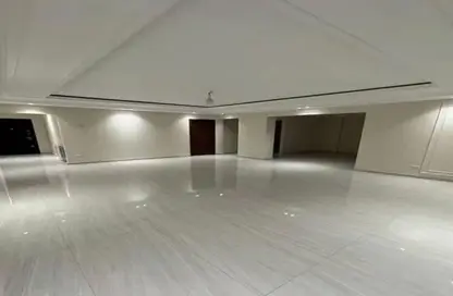 Apartment - 3 Bedrooms - 2 Bathrooms for sale in Village West - Sheikh Zayed Compounds - Sheikh Zayed City - Giza