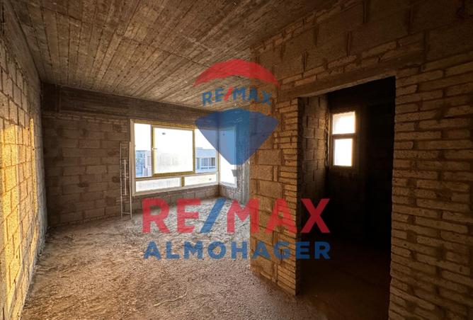 8311947 - Property Image 3