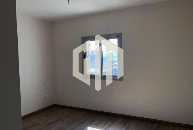 8218803 - Property Image 3