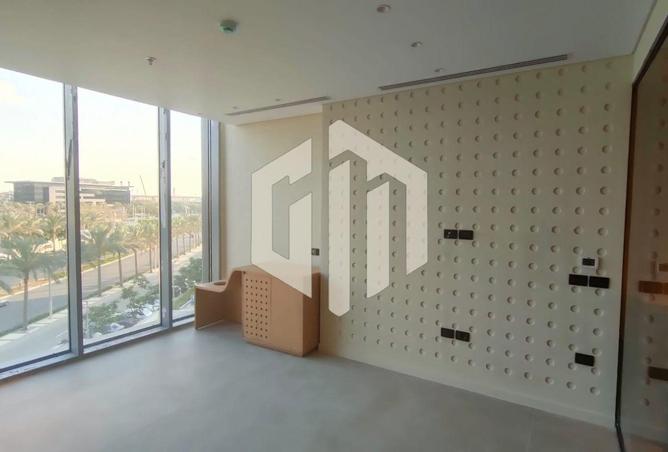 8386998 - Property Image 2