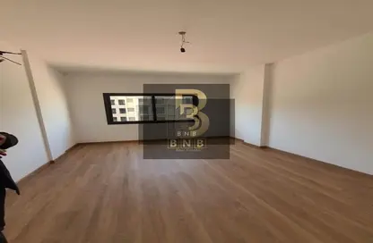 شقة - 3 غرف نوم - 3 حمامات للايجار في مون ريزيدنس - فيفث سكوير - التجمع الخامس - مدينة القاهرة الجديدة - القاهرة