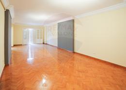 Apartment - 3 bedrooms for للايجار in Kafr Abdo St. - Kafr Abdo - Roushdy - Hay Sharq - Alexandria