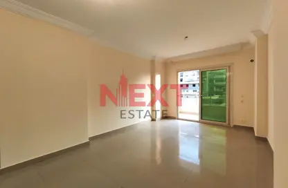 Apartment - 3 Bedrooms - 2 Bathrooms for rent in Roushdy St. - Stanley - Hay Sharq - Alexandria