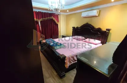 شقة - 3 غرف نوم - 3 حمامات للايجار في شارع هيئه التدريس - الدقي - الجيزة