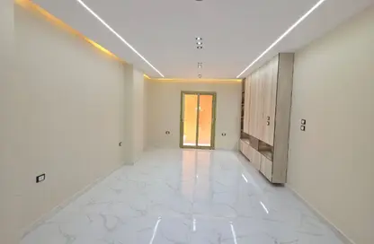 Apartment - 3 Bedrooms - 2 Bathrooms for sale in Gate 2 - Ahmose - Hadayek El Ahram - Giza