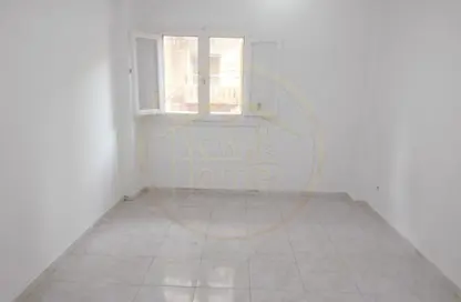 شقة - 3 غرف نوم - 2 حمامات للبيع في ميدان سموحة - سموحة - حي شرق - الاسكندرية