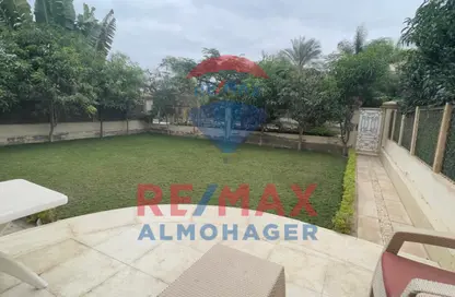 Townhouse - 4 Bedrooms - 3 Bathrooms for sale in Greens - 6th District - Sheikh Zayed City - Giza