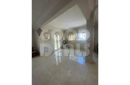 شقة - 2 غرف نوم - 2 حمامات للبيع في شارع عمار بن ياسر - ميدان الحجاز - النزهة - القاهرة