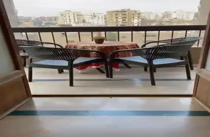 Apartment - 2 Bedrooms - 1 Bathroom for rent in Al Sheikh Mahmoud St. - El Mahkama Square - El Nozha - Cairo